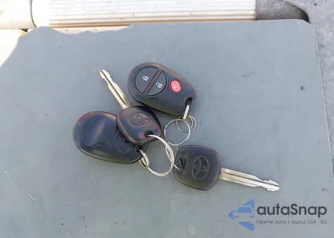 2016 Toyota Tundra Sr5 5.7L V8 z USA, uszkodzony, nr VIN 5TFUW5F17GX582371